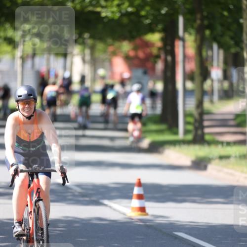 10.08.2025 - GEWOBA Citytriathlon Bremen Yannick Fuchs http://msf.ph/oto/8562522 10.08.2025 14:30:10 Radfahren 42, 66, 95, 112, 148, 149, 315, 337, 374, 400, 402, 410, 429, 454 meine-sportfotos.de