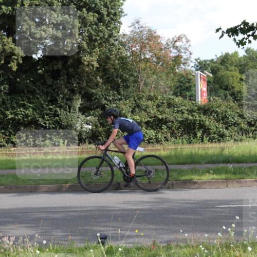 10.08.2025 - GEWOBA Citytriathlon Bremen Yannick Fuchs http://msf.ph/oto/8562543 10.08.2025 10:40:29 Radfahren 1, 11, 23, 39, 47, 65, 125, 135, 229, 368 meine-sportfotos.de