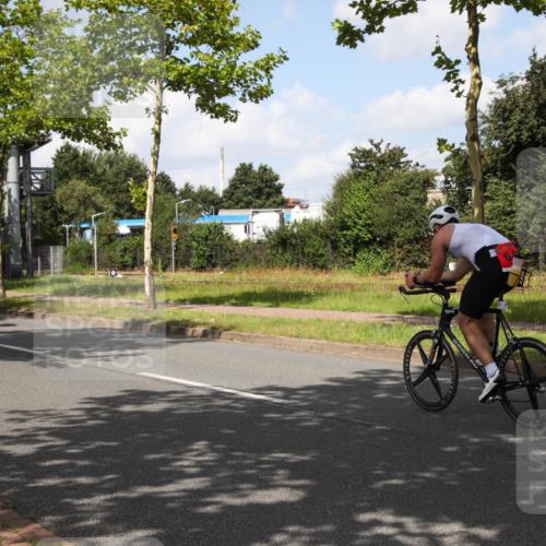 10.08.2025 - GEWOBA Citytriathlon Bremen Yannick Fuchs http://msf.ph/oto/8562547 10.08.2025 12:28:43 Radfahren 622, 625, 629, 659, 732, 828, 851, 941, 981 meine-sportfotos.de