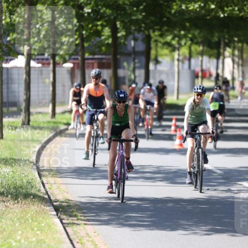 10.08.2025 - GEWOBA Citytriathlon Bremen Yannick Fuchs http://msf.ph/oto/8562570 10.08.2025 14:30:23 Radfahren 8, 33, 66, 148, 149, 329, 338, 347, 361, 374, 400, 402, 410, 429, 492 meine-sportfotos.de