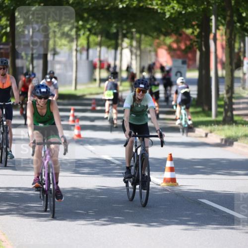 10.08.2025 - GEWOBA Citytriathlon Bremen Yannick Fuchs http://msf.ph/oto/8562579 10.08.2025 14:30:24 Radfahren 8, 33, 66, 148, 149, 329, 338, 347, 361, 374, 400, 402, 410, 429, 461, 492 meine-sportfotos.de