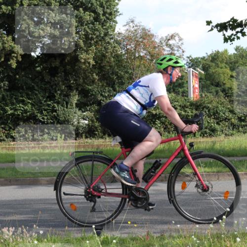 10.08.2025 - GEWOBA Citytriathlon Bremen Yannick Fuchs http://msf.ph/oto/8562585 10.08.2025 10:40:43 Radfahren 23, 67, 73, 141, 368, 431, 505 meine-sportfotos.de