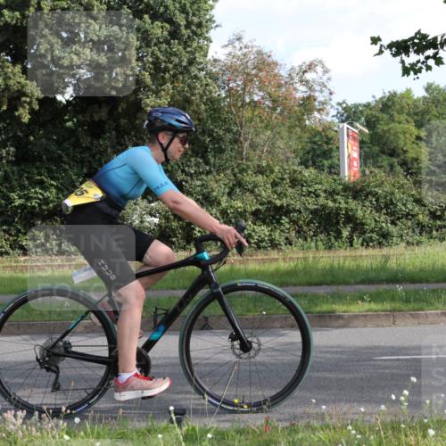 10.08.2025 - GEWOBA Citytriathlon Bremen Yannick Fuchs http://msf.ph/oto/8562605 10.08.2025 10:40:49 Radfahren 23, 67, 73, 139, 141, 368, 431, 505 meine-sportfotos.de