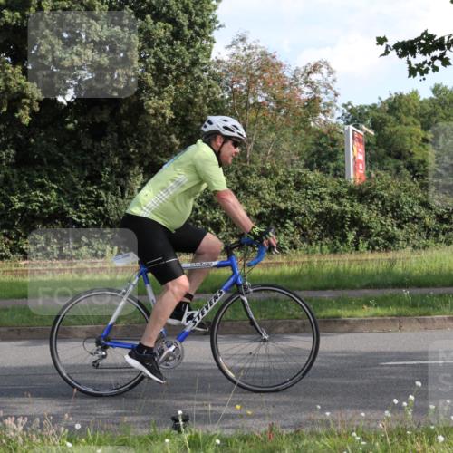 10.08.2025 - GEWOBA Citytriathlon Bremen Yannick Fuchs http://msf.ph/oto/8562611 10.08.2025 10:40:49 Radfahren 23, 67, 73, 139, 141, 368, 431, 505 meine-sportfotos.de