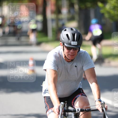 10.08.2025 - GEWOBA Citytriathlon Bremen Yannick Fuchs http://msf.ph/oto/8562613 10.08.2025 14:30:30 Radfahren 8, 12, 33, 66, 107, 148, 149, 178, 328, 329, 338, 341, 345, 347, 356, 361, 374, 381, 409, 410, 461, 492 meine-sportfotos.de