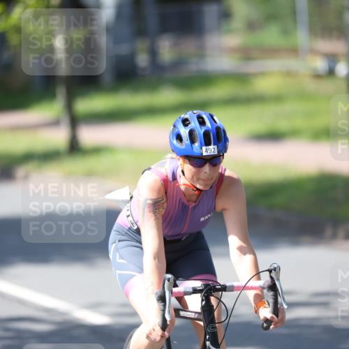 10.08.2025 - GEWOBA Citytriathlon Bremen Yannick Fuchs http://msf.ph/oto/8562614 10.08.2025 14:30:31 Radfahren 8, 12, 33, 66, 107, 148, 178, 328, 329, 338, 341, 345, 347, 356, 361, 374, 381, 409, 410, 461, 492 meine-sportfotos.de