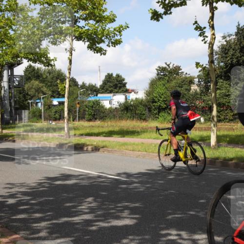 10.08.2025 - GEWOBA Citytriathlon Bremen Yannick Fuchs http://msf.ph/oto/8562615 10.08.2025 12:28:53 Radfahren 573, 659, 851 meine-sportfotos.de