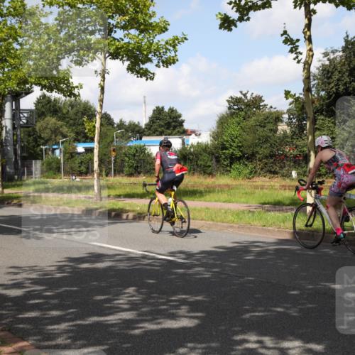 10.08.2025 - GEWOBA Citytriathlon Bremen Yannick Fuchs http://msf.ph/oto/8562617 10.08.2025 12:28:54 Radfahren 573, 659, 851 meine-sportfotos.de