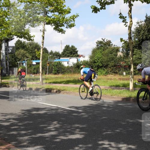 10.08.2025 - GEWOBA Citytriathlon Bremen Yannick Fuchs http://msf.ph/oto/8562643 10.08.2025 12:29:10 Radfahren 573, 576, 583, 605, 656, 799, 1007 meine-sportfotos.de