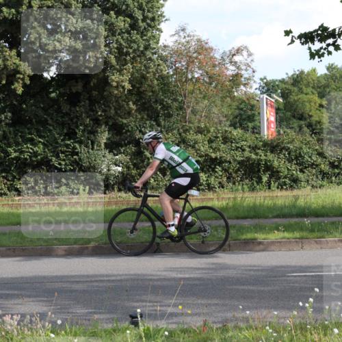 10.08.2025 - GEWOBA Citytriathlon Bremen Yannick Fuchs http://msf.ph/oto/8562644 10.08.2025 10:40:57 Radfahren 37, 67, 73, 139, 141, 153, 203, 237, 369, 431 meine-sportfotos.de