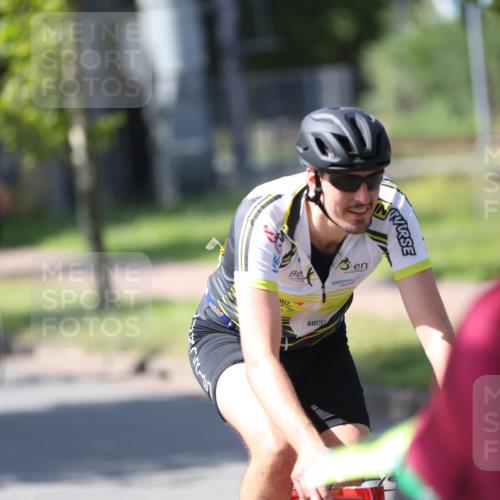 10.08.2025 - GEWOBA Citytriathlon Bremen Yannick Fuchs http://msf.ph/oto/8562647 10.08.2025 14:30:40 Radfahren 8, 12, 107, 178, 328, 341, 345, 347, 356, 381, 399, 409, 416, 461, 492, 504 meine-sportfotos.de