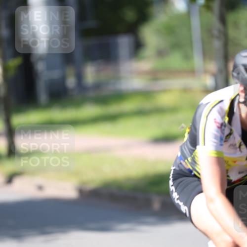 10.08.2025 - GEWOBA Citytriathlon Bremen Yannick Fuchs http://msf.ph/oto/8562648 10.08.2025 14:30:40 Radfahren 8, 12, 107, 178, 328, 341, 345, 347, 356, 381, 399, 409, 416, 461, 492, 504 meine-sportfotos.de