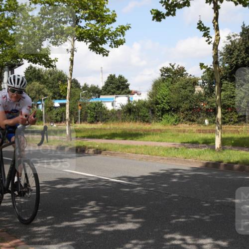 10.08.2025 - GEWOBA Citytriathlon Bremen Yannick Fuchs http://msf.ph/oto/8562652 10.08.2025 12:29:14 Radfahren 576, 583, 605, 656, 679, 799, 1007, 1030 meine-sportfotos.de