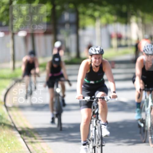 10.08.2025 - GEWOBA Citytriathlon Bremen Yannick Fuchs http://msf.ph/oto/8562660 10.08.2025 14:30:42 Radfahren 8, 12, 107, 178, 328, 341, 345, 347, 356, 381, 399, 409, 416, 461, 504 meine-sportfotos.de
