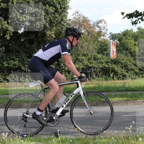 10.08.2025 - GEWOBA Citytriathlon Bremen Yannick Fuchs http://msf.ph/oto/8562671 10.08.2025 10:41:03 Radfahren 37, 73, 139, 153, 203, 237, 369, 431 meine-sportfotos.de