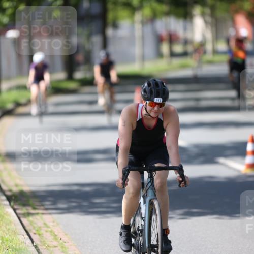 10.08.2025 - GEWOBA Citytriathlon Bremen Yannick Fuchs http://msf.ph/oto/8562685 10.08.2025 14:30:44 Radfahren 12, 107, 175, 178, 328, 341, 345, 356, 381, 399, 409, 416, 461, 504, 510 meine-sportfotos.de