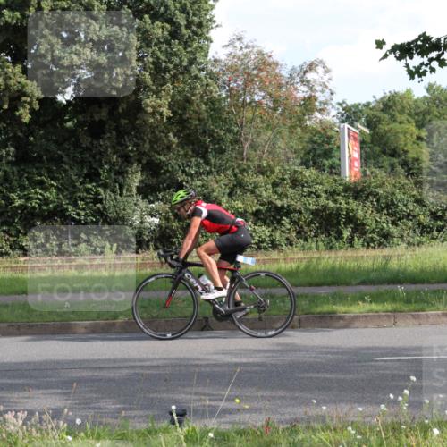 10.08.2025 - GEWOBA Citytriathlon Bremen Yannick Fuchs http://msf.ph/oto/8562699 10.08.2025 10:41:08 Radfahren 37, 139, 153, 203, 237, 369 meine-sportfotos.de