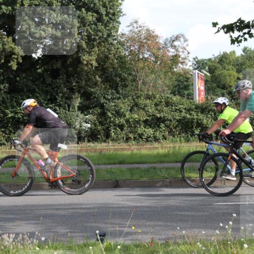 10.08.2025 - GEWOBA Citytriathlon Bremen Yannick Fuchs http://msf.ph/oto/8562724 10.08.2025 10:41:24 Radfahren 15, 191, 195, 484 meine-sportfotos.de