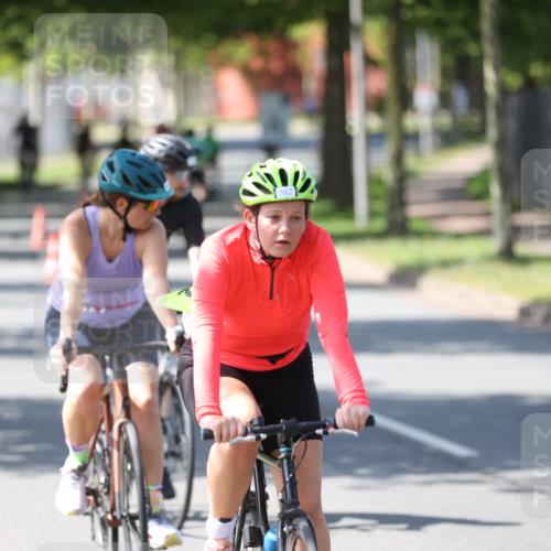 10.08.2025 - GEWOBA Citytriathlon Bremen Yannick Fuchs http://msf.ph/oto/8562729 10.08.2025 14:32:22 Radfahren 104, 105, 113, 284, 299, 344, 355, 359, 362, 366, 370, 376, 393, 433, 463, 489, 508 meine-sportfotos.de