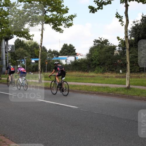 10.08.2025 - GEWOBA Citytriathlon Bremen Yannick Fuchs http://msf.ph/oto/8562733 10.08.2025 12:29:59 Radfahren 640, 675, 688, 699, 717, 760, 769, 875, 884, 942, 960 meine-sportfotos.de