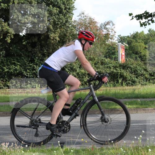 10.08.2025 - GEWOBA Citytriathlon Bremen Yannick Fuchs http://msf.ph/oto/8562736 10.08.2025 10:41:26 Radfahren 15, 191, 195, 484 meine-sportfotos.de