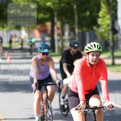 10.08.2025 - GEWOBA Citytriathlon Bremen Yannick Fuchs http://msf.ph/oto/8562738 10.08.2025 14:32:22 Radfahren 104, 105, 113, 284, 299, 344, 355, 359, 362, 366, 370, 376, 393, 433, 463, 489, 508 meine-sportfotos.de