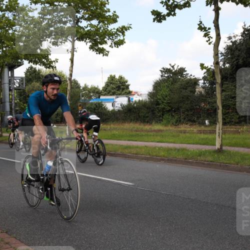 10.08.2025 - GEWOBA Citytriathlon Bremen Yannick Fuchs http://msf.ph/oto/8562740 10.08.2025 12:30:01 Radfahren 640, 675, 688, 699, 717, 760, 769, 875, 884, 942, 960 meine-sportfotos.de