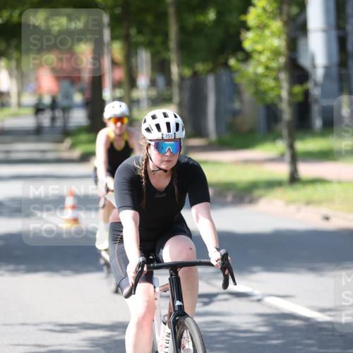 10.08.2025 - GEWOBA Citytriathlon Bremen Yannick Fuchs http://msf.ph/oto/8562753 10.08.2025 14:32:24 Radfahren 105, 113, 284, 299, 344, 355, 362, 366, 370, 393, 433, 463, 489, 508 meine-sportfotos.de