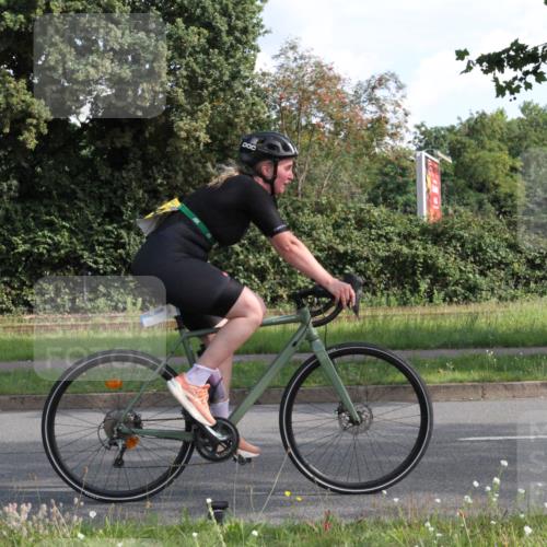 10.08.2025 - GEWOBA Citytriathlon Bremen Yannick Fuchs http://msf.ph/oto/8562755 10.08.2025 10:41:33 Radfahren 3, 15, 191, 195, 484 meine-sportfotos.de