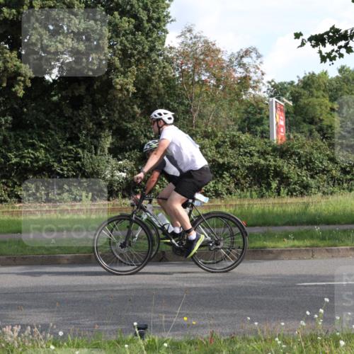 10.08.2025 - GEWOBA Citytriathlon Bremen Yannick Fuchs http://msf.ph/oto/8562768 10.08.2025 10:41:37 Radfahren 3, 15, 195, 395, 484 meine-sportfotos.de
