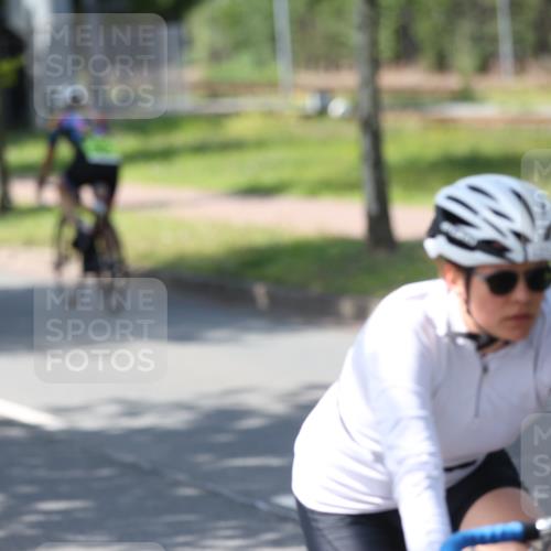 10.08.2025 - GEWOBA Citytriathlon Bremen Yannick Fuchs http://msf.ph/oto/8562771 10.08.2025 14:32:27 Radfahren 105, 113, 284, 299, 355, 362, 366, 370, 393, 433, 463, 489 meine-sportfotos.de