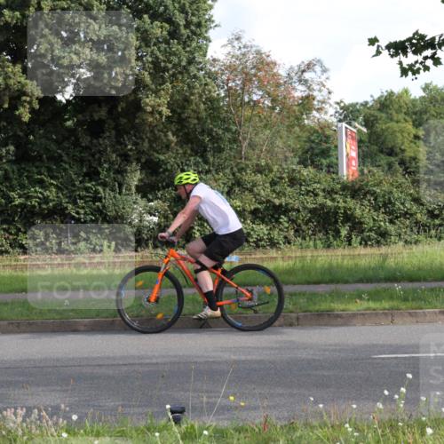 10.08.2025 - GEWOBA Citytriathlon Bremen Yannick Fuchs http://msf.ph/oto/8562780 10.08.2025 10:41:42 Radfahren 3, 9, 395, 410 meine-sportfotos.de