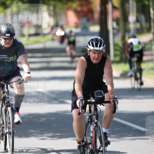 10.08.2025 - GEWOBA Citytriathlon Bremen Yannick Fuchs http://msf.ph/oto/8562785 10.08.2025 14:32:31 Radfahren 105, 284, 299, 355, 370, 393, 420, 463, 489 meine-sportfotos.de