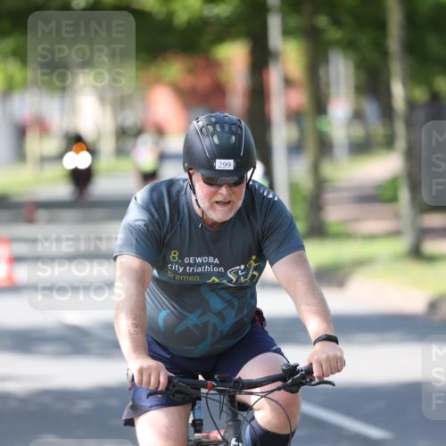 10.08.2025 - GEWOBA Citytriathlon Bremen Yannick Fuchs http://msf.ph/oto/8562792 10.08.2025 14:32:32 Radfahren 105, 284, 299, 355, 370, 393, 420, 489 meine-sportfotos.de