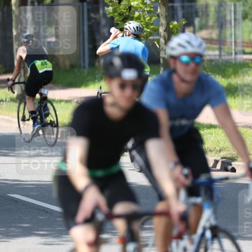 10.08.2025 - GEWOBA Citytriathlon Bremen Yannick Fuchs http://msf.ph/oto/8562800 10.08.2025 14:32:49 Radfahren 15, 82, 96, 118, 122, 243, 357, 387, 420, 435, 501 meine-sportfotos.de