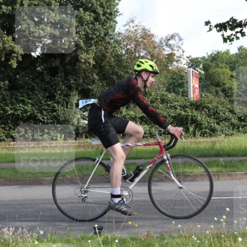 10.08.2025 - GEWOBA Citytriathlon Bremen Yannick Fuchs http://msf.ph/oto/8562809 10.08.2025 10:41:58 Radfahren 3, 9, 41, 177, 223, 395, 410 meine-sportfotos.de