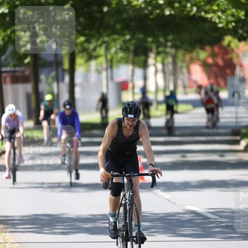 10.08.2025 - GEWOBA Citytriathlon Bremen Yannick Fuchs http://msf.ph/oto/8562815 10.08.2025 14:32:56 Radfahren 14, 15, 37, 82, 96, 118, 122, 243, 357, 387, 435, 501 meine-sportfotos.de