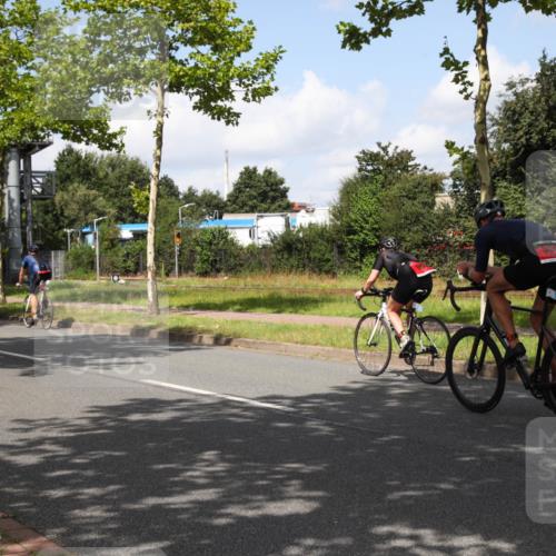 10.08.2025 - GEWOBA Citytriathlon Bremen Yannick Fuchs http://msf.ph/oto/8562830 10.08.2025 12:30:45 Radfahren 587, 752, 916, 924, 937, 951, 1011, 1020, 1022, 1026 meine-sportfotos.de