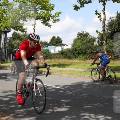 10.08.2025 - GEWOBA Citytriathlon Bremen Yannick Fuchs http://msf.ph/oto/8562835 10.08.2025 12:30:46 Radfahren 587, 752, 916, 924, 937, 951, 1011, 1020, 1022, 1026 meine-sportfotos.de