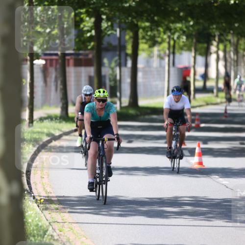 10.08.2025 - GEWOBA Citytriathlon Bremen Yannick Fuchs http://msf.ph/oto/8562842 10.08.2025 14:33:00 Radfahren 14, 15, 37, 82, 93, 96, 118, 122, 243, 357, 387, 473, 501 meine-sportfotos.de