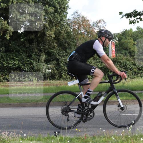 10.08.2025 - GEWOBA Citytriathlon Bremen Yannick Fuchs http://msf.ph/oto/8562855 10.08.2025 10:42:16 Radfahren 25, 41, 131, 167, 189 meine-sportfotos.de