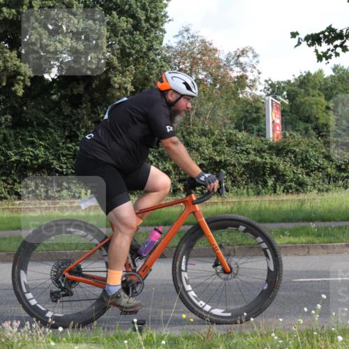 10.08.2025 - GEWOBA Citytriathlon Bremen Yannick Fuchs http://msf.ph/oto/8562861 10.08.2025 10:42:17 Radfahren 25, 131, 167, 189 meine-sportfotos.de