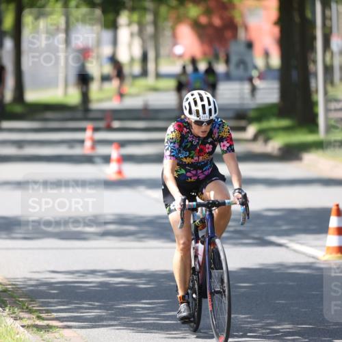 10.08.2025 - GEWOBA Citytriathlon Bremen Yannick Fuchs http://msf.ph/oto/8562863 10.08.2025 14:33:25 Radfahren 2, 74, 138, 207, 440, 518, 519 meine-sportfotos.de