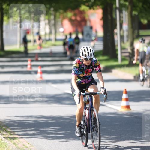 10.08.2025 - GEWOBA Citytriathlon Bremen Yannick Fuchs http://msf.ph/oto/8562865 10.08.2025 14:33:25 Radfahren 2, 74, 138, 207, 440, 518, 519 meine-sportfotos.de