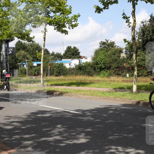 10.08.2025 - GEWOBA Citytriathlon Bremen Yannick Fuchs http://msf.ph/oto/8562874 10.08.2025 12:31:08 Radfahren 575, 621, 630, 692, 753, 801 meine-sportfotos.de