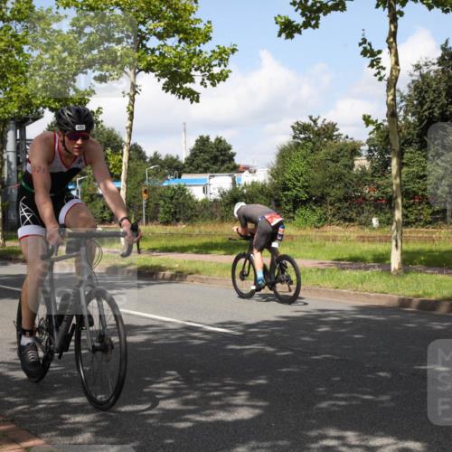 10.08.2025 - GEWOBA Citytriathlon Bremen Yannick Fuchs http://msf.ph/oto/8562877 10.08.2025 12:31:08 Radfahren 575, 621, 630, 692, 753, 801 meine-sportfotos.de
