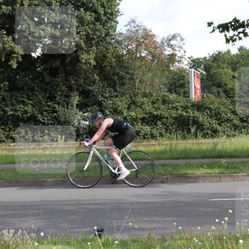 10.08.2025 - GEWOBA Citytriathlon Bremen Yannick Fuchs http://msf.ph/oto/8562880 10.08.2025 10:42:23 Radfahren 13, 25, 89, 131, 167, 175, 189, 199 meine-sportfotos.de