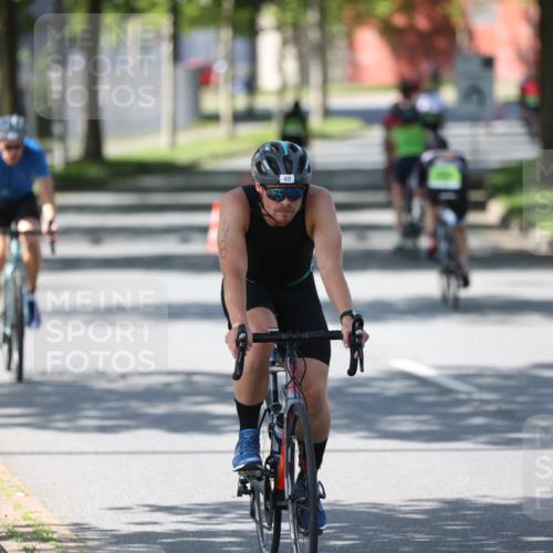 10.08.2025 - GEWOBA Citytriathlon Bremen Yannick Fuchs http://msf.ph/oto/8562884 10.08.2025 14:33:38 Radfahren 2, 25, 48, 74, 138, 440, 514, 519, 522 meine-sportfotos.de