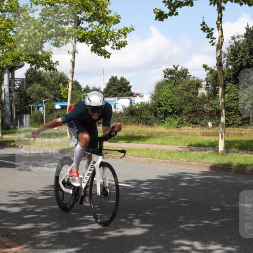 10.08.2025 - GEWOBA Citytriathlon Bremen Yannick Fuchs http://msf.ph/oto/8562905 10.08.2025 12:31:23 Radfahren 564, 575, 616, 621, 630, 649, 753, 788, 793, 801, 863, 894, 905 meine-sportfotos.de