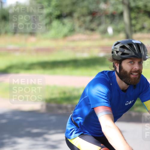 10.08.2025 - GEWOBA Citytriathlon Bremen Yannick Fuchs http://msf.ph/oto/8562906 10.08.2025 14:34:02 Radfahren 55, 65, 92, 151, 364, 388, 451, 507, 522, 530 meine-sportfotos.de